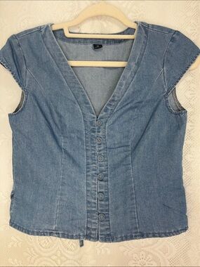 😻5for$15😻Chambray Blue Denim Button-Front cap sleeve XS